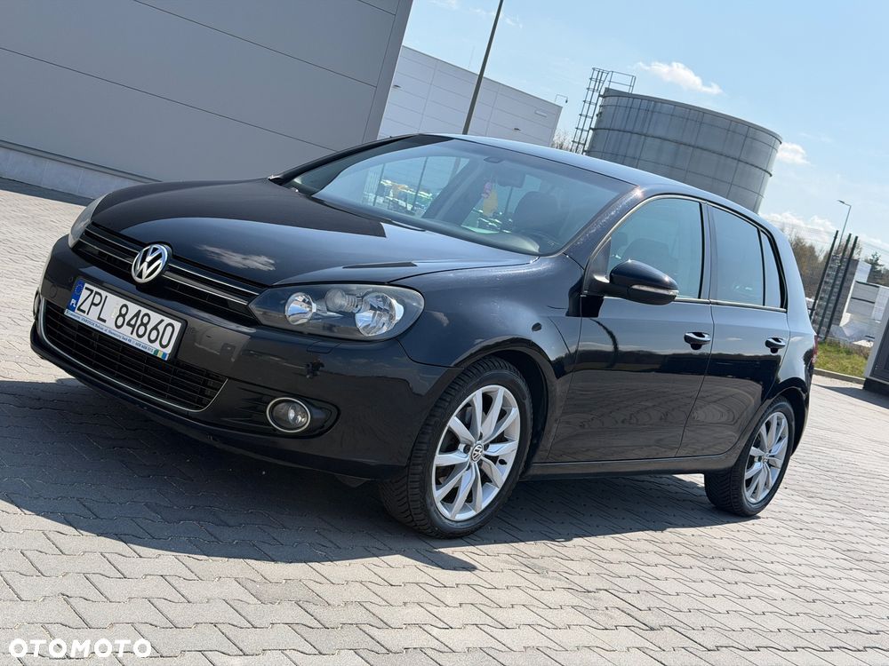 Volkswagen Golf - 1