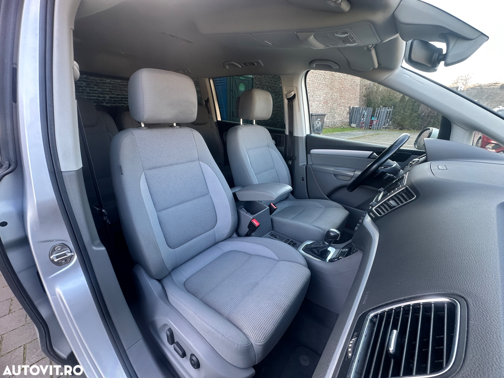 Volkswagen Sharan 2.0 TDI DSG (BlueMotion Technology) Comfortline - 35
