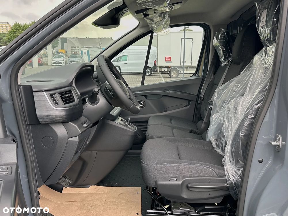Renault Trafic - 16
