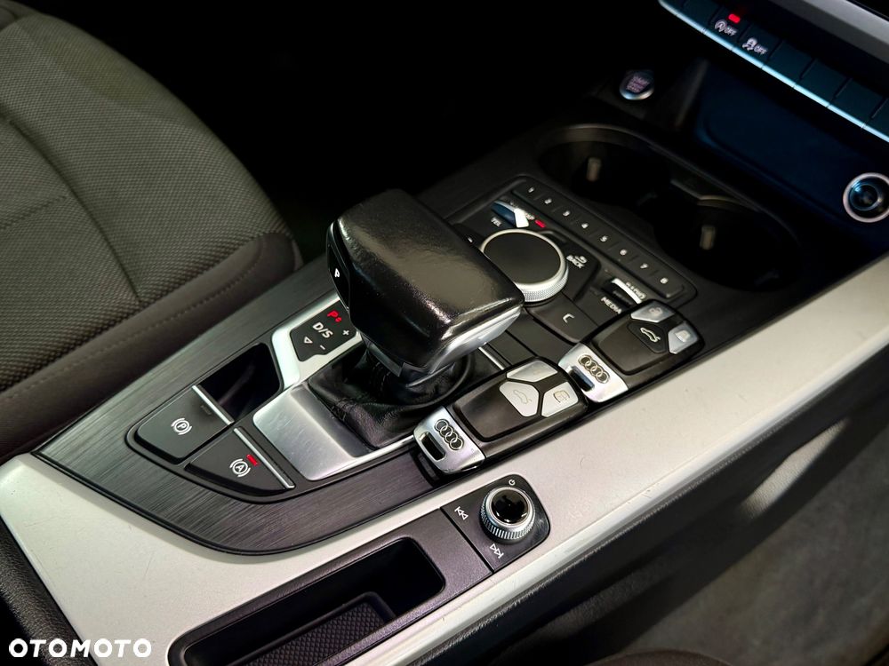 Audi A4 Limousine 2.0 TDI S tronic - 29