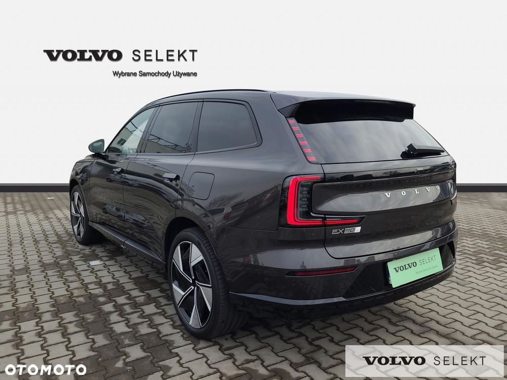 Volvo EX90 - 8