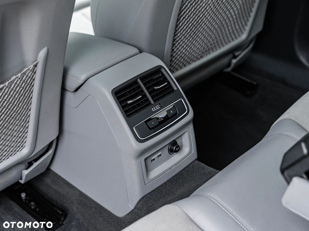 Audi A4 Limousine - 33