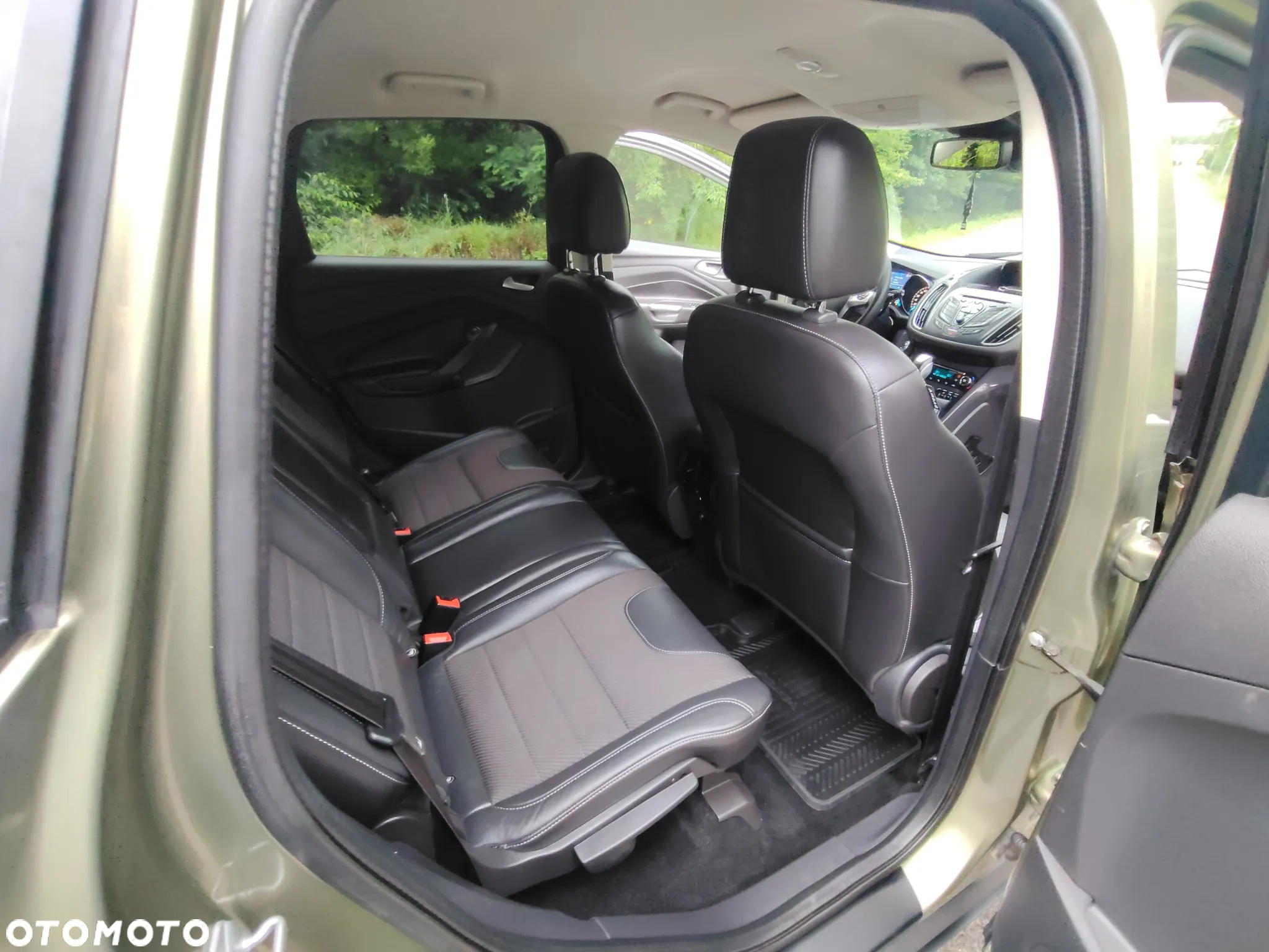 Ford Kuga 2.0 TDCi 4x4 Titanium - 32