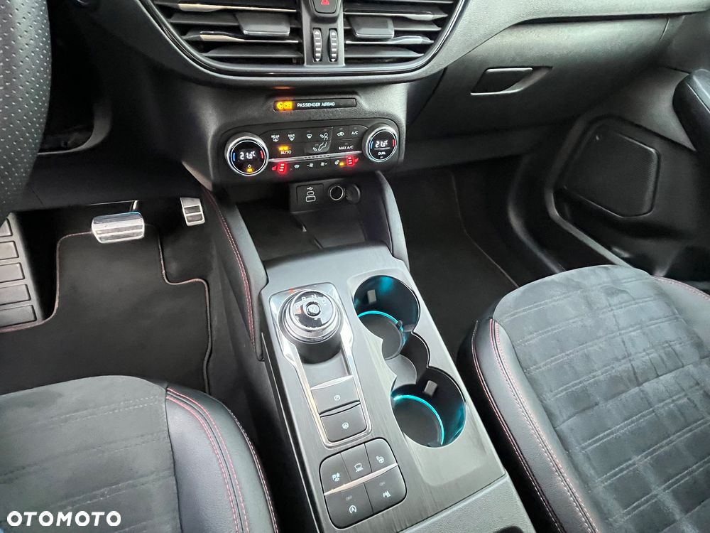 Ford Kuga 2.0 EcoBlue 4x4 ST-LINE X - 21