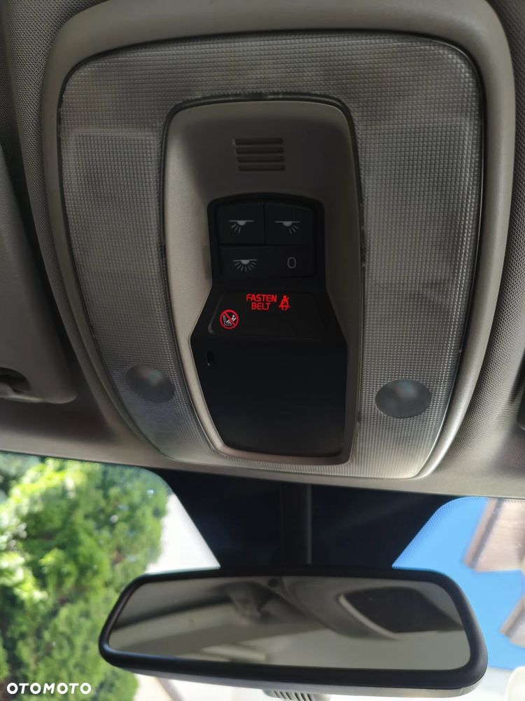 Volvo V50 - 31