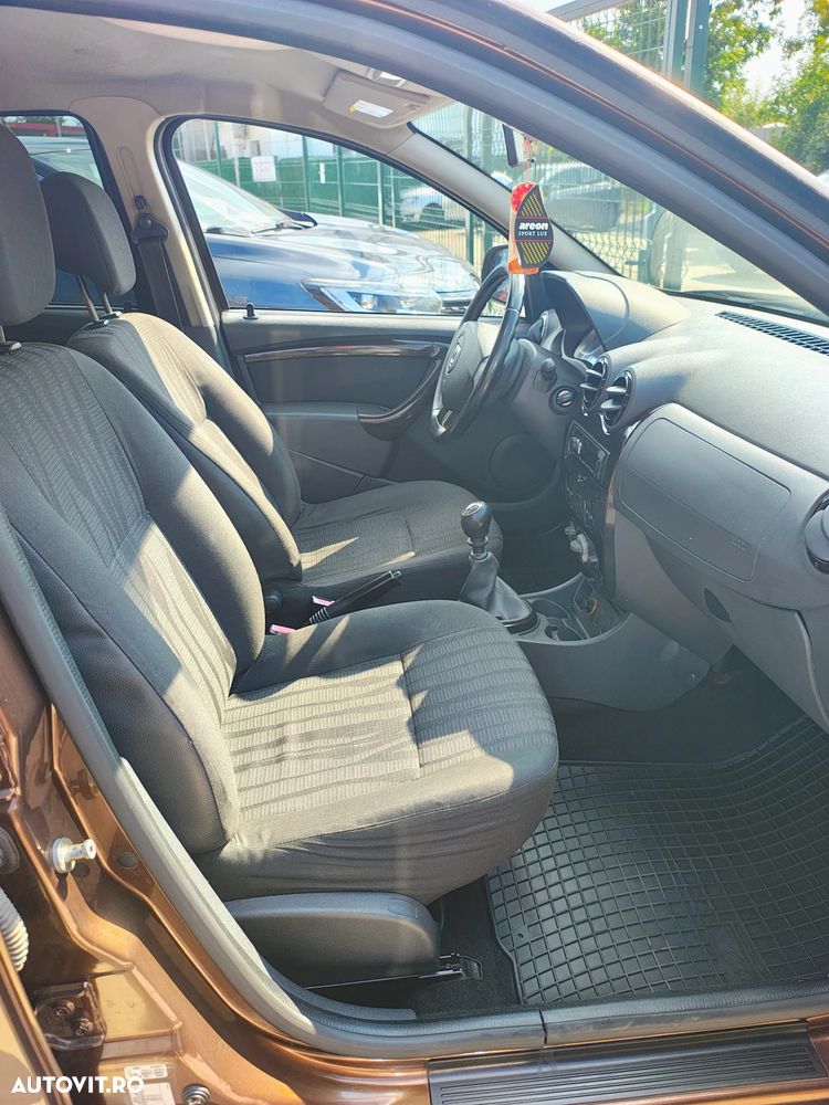 Dacia Duster 1.5 dCi 4x2 Prestige - 11