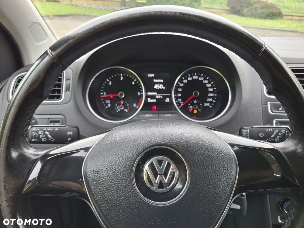 Volkswagen Polo 1.4 TDI (Blue Motion Technology) Highline - 31