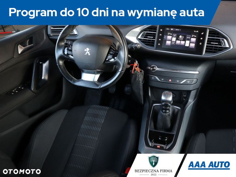 Peugeot 308 - 8