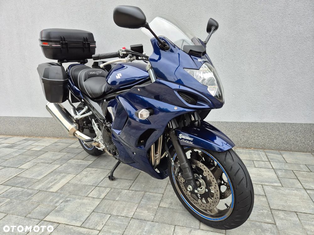 Suzuki GSX - 14