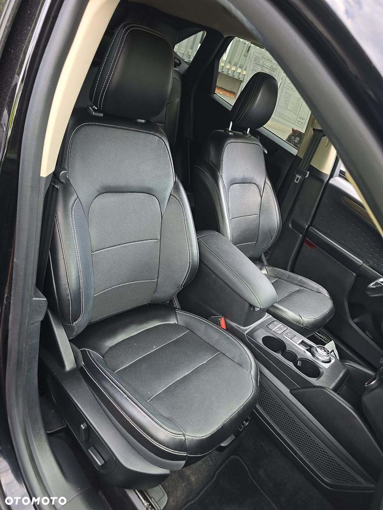 Ford Escape 2.0 EcoBoost AWD Titanium - 5