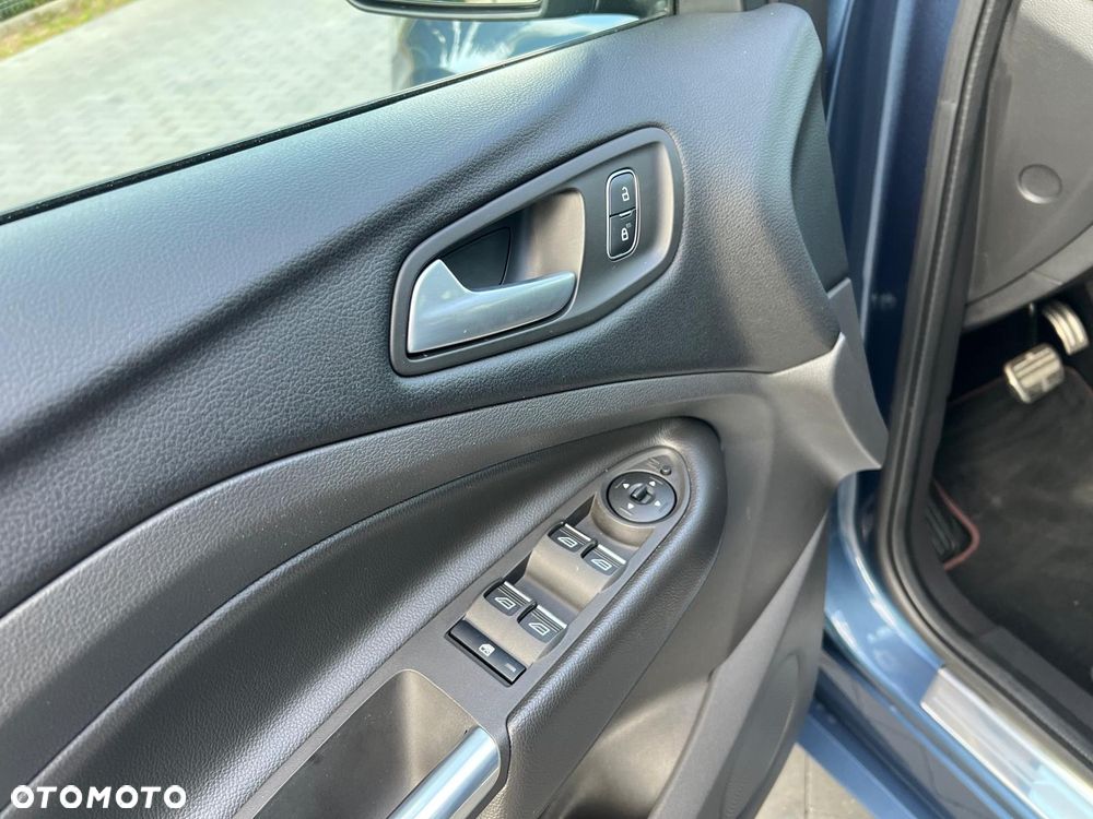 Ford Kuga 2.0 EcoBlue 4x4 ST-LINE - 26