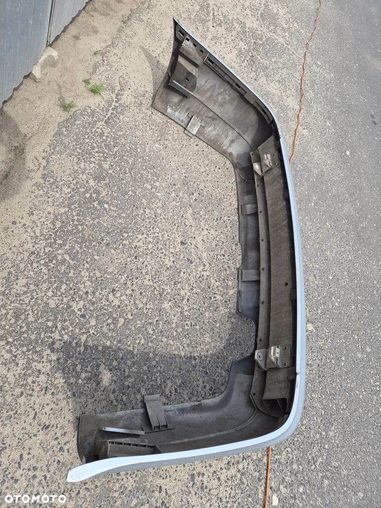 Zderzak tył Audi A8 D2 przewd liftem LY7M - 8