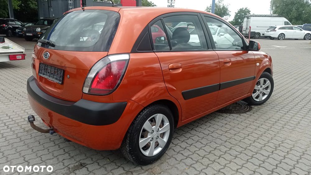 Kia Rio 1.4 (klm swo) / Comfort + - 21