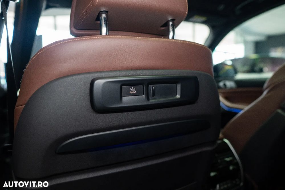 BMW X7 M50i - 28