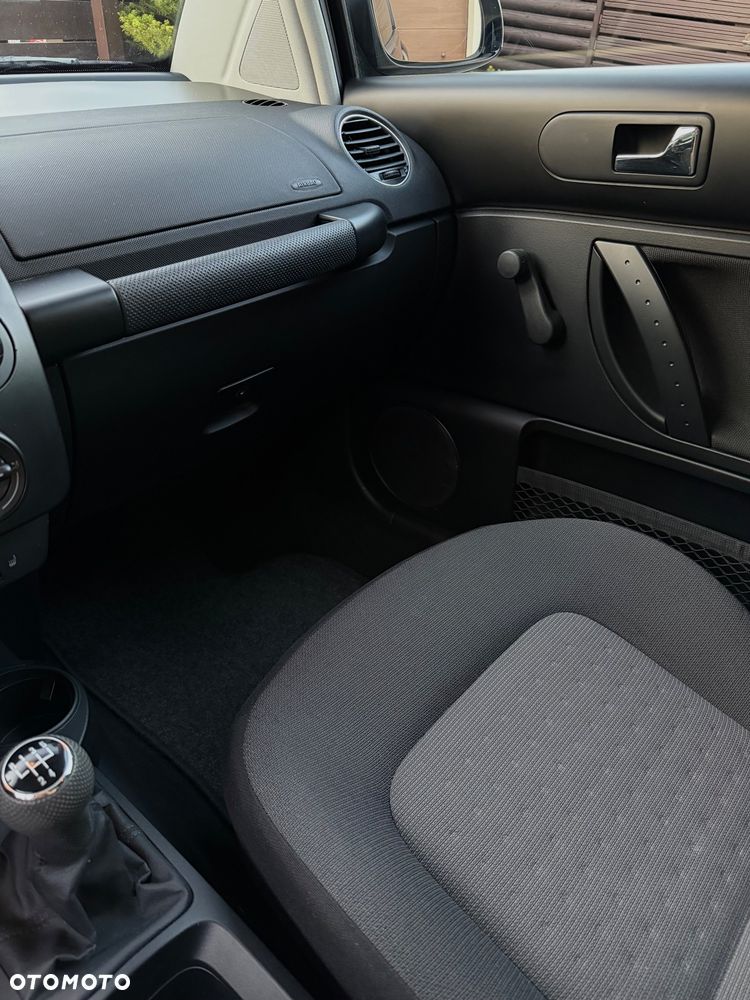 Volkswagen New Beetle 1.4 - 19