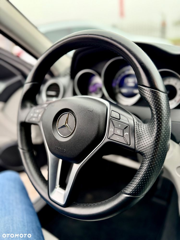 Mercedes-Benz Klasa C 200 T Avantgarde Edition - 9