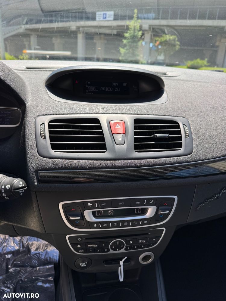 Renault Megane dCi 90 FAP Paris - 10