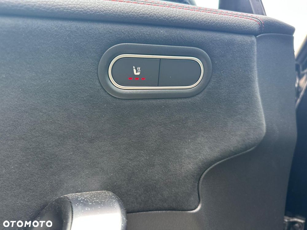 Mercedes-Benz CLA - 13