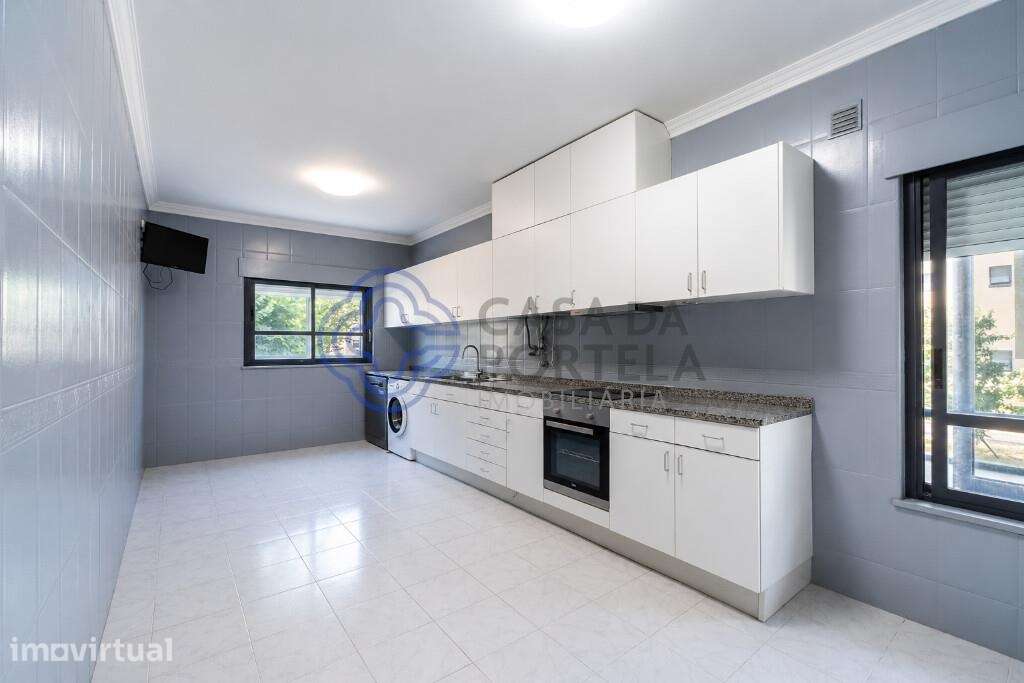 T3 com 140 m2, Suite e Garagem em Valongo - Grande imagem: 3/31