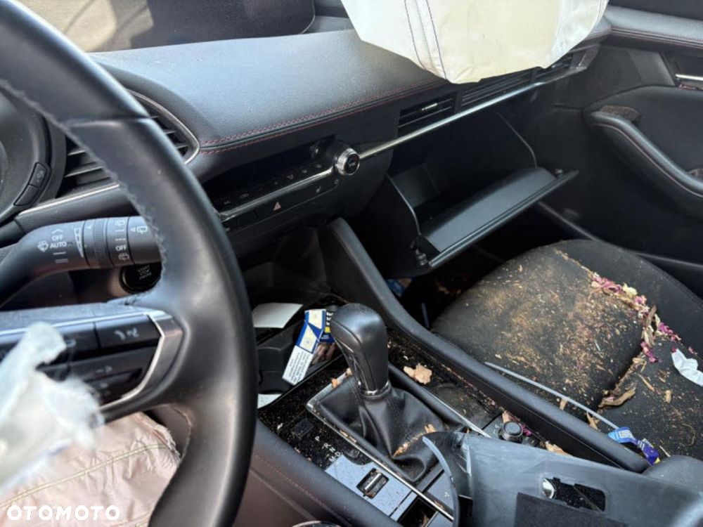 Mazda 3 2.0 mHEV Homura - 11