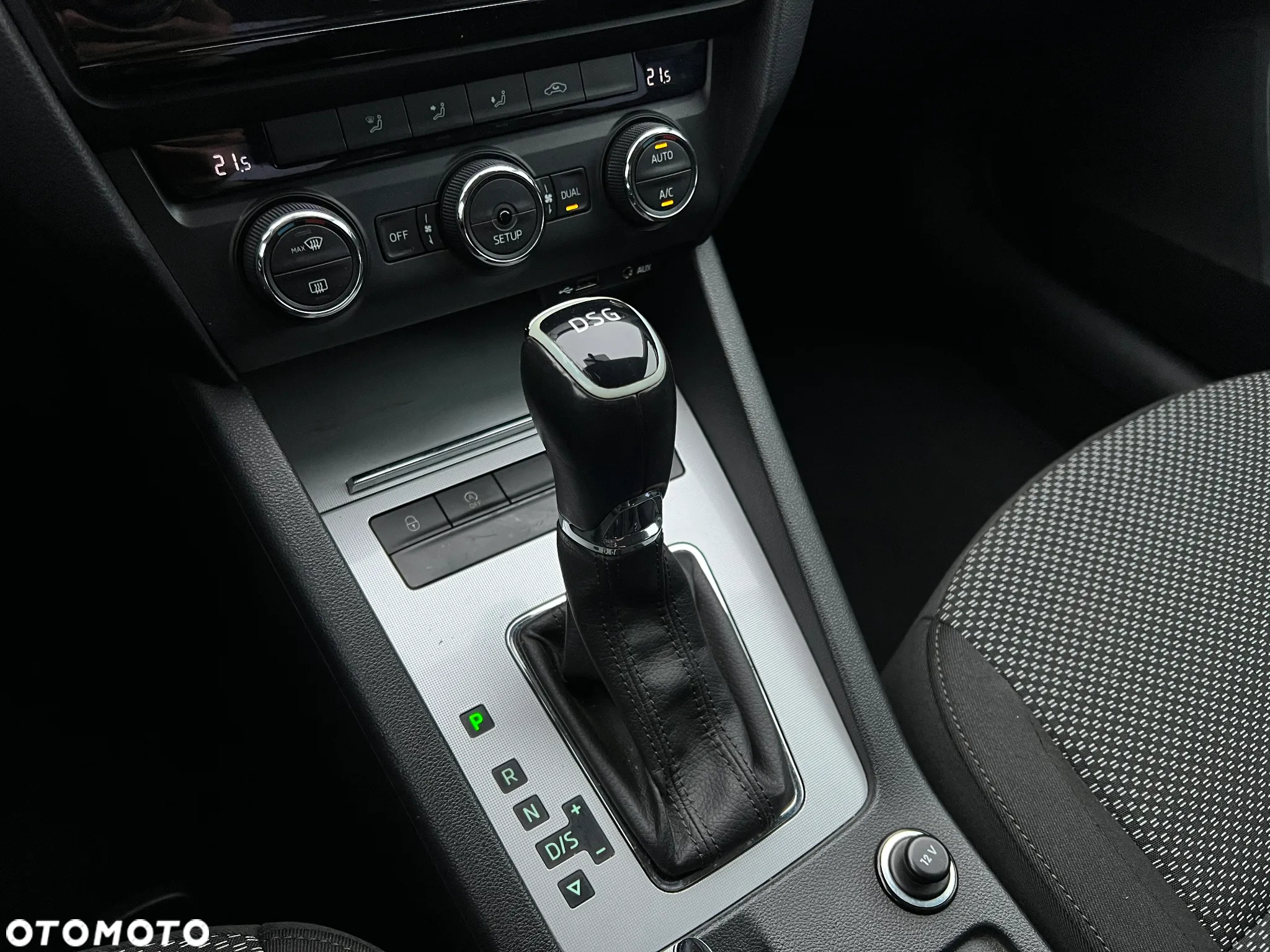 Skoda Octavia 1.6 TDI Family DSG - 18