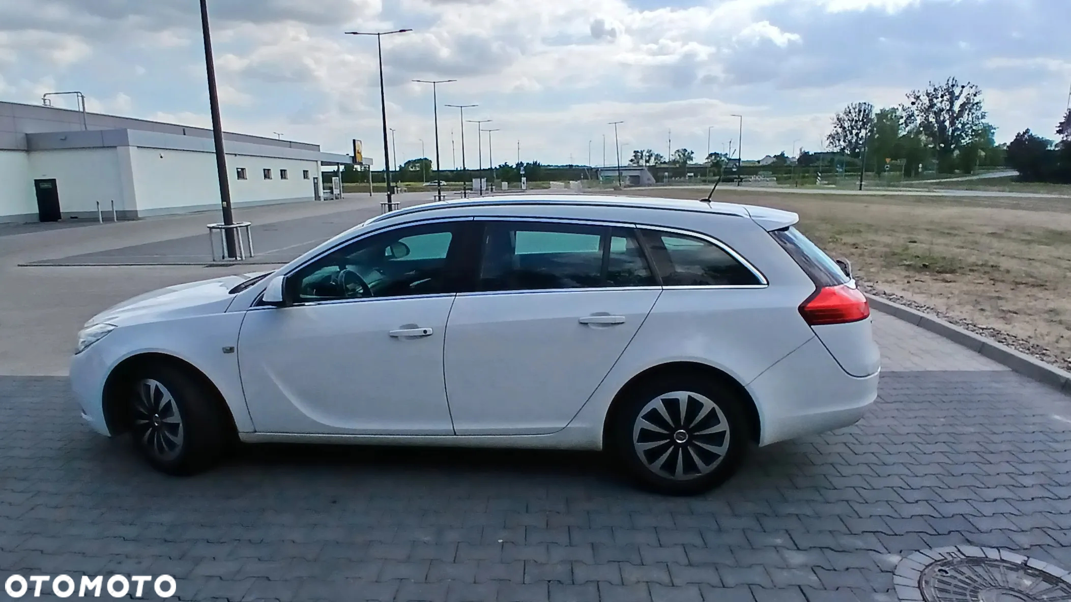 Opel Insignia 2.0 CDTI Sports Tourer Edition - 3