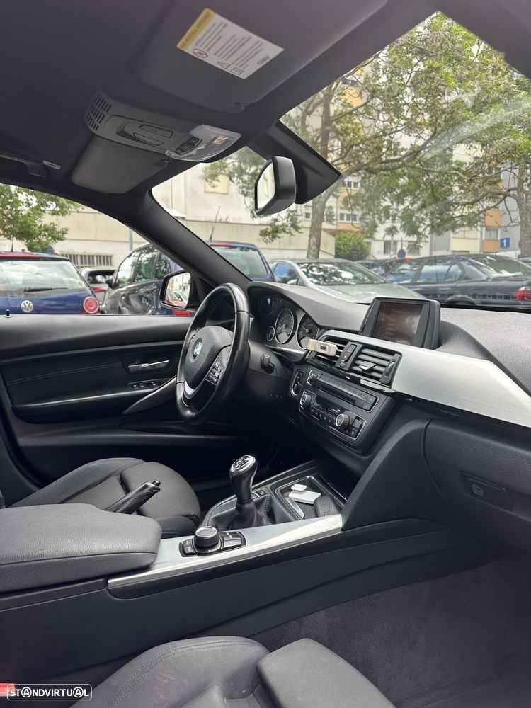 BMW 320 d Line Sport - 5
