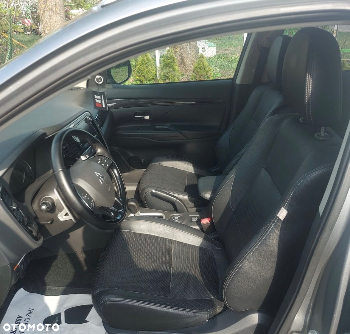 Mitsubishi Outlander 2.2 DI-D 4WD Automatik Diamant Edition - 16