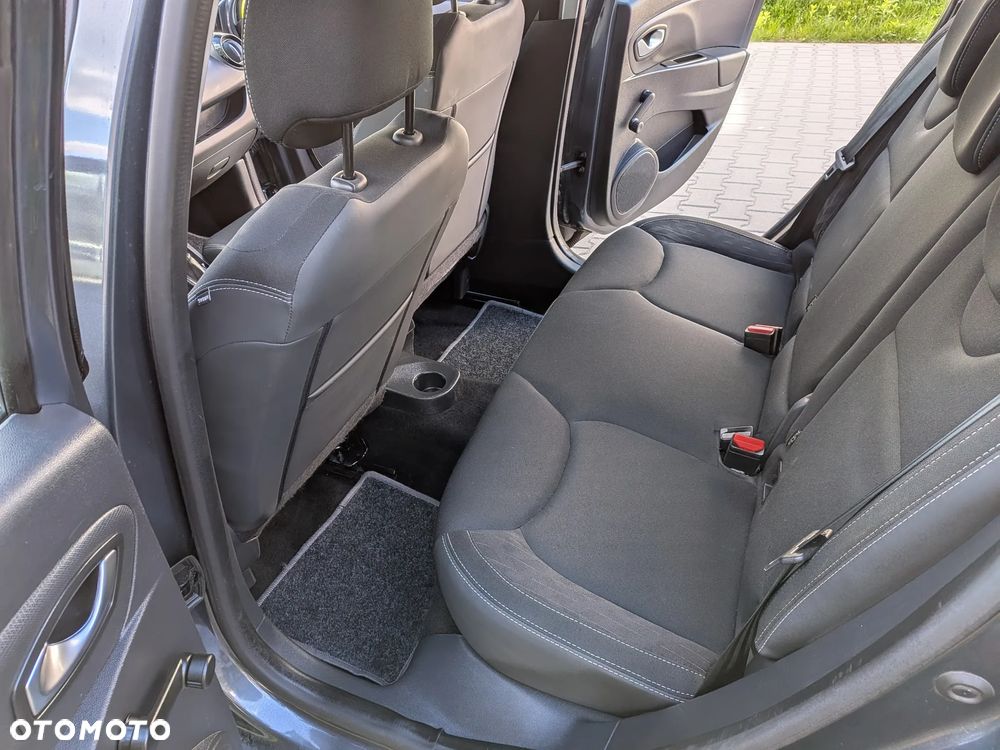 Renault Clio - 22