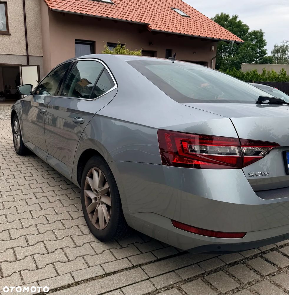 Skoda Superb 2.0 TDI Ambition DSG7 - 9