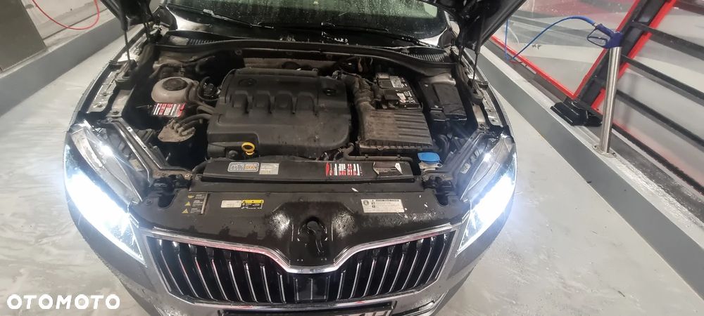 Skoda Superb 2.0 TDI Style - 20