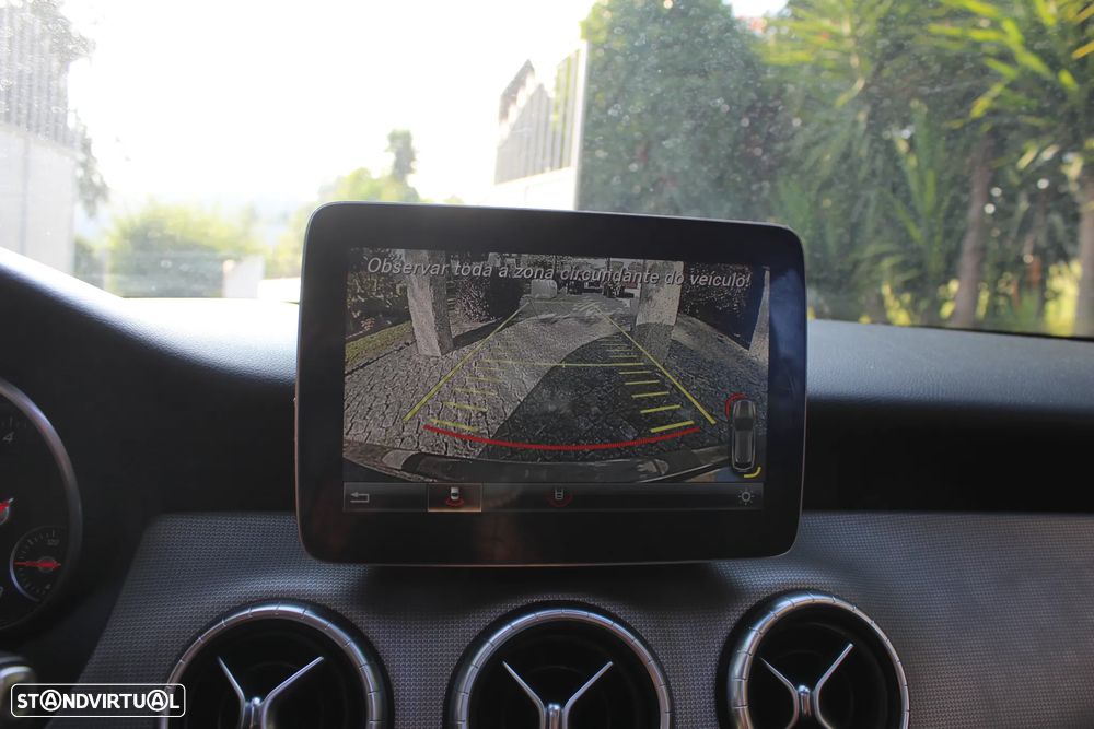 Mercedes-Benz CLA 200 d 4Matic 7G-DCT - 21