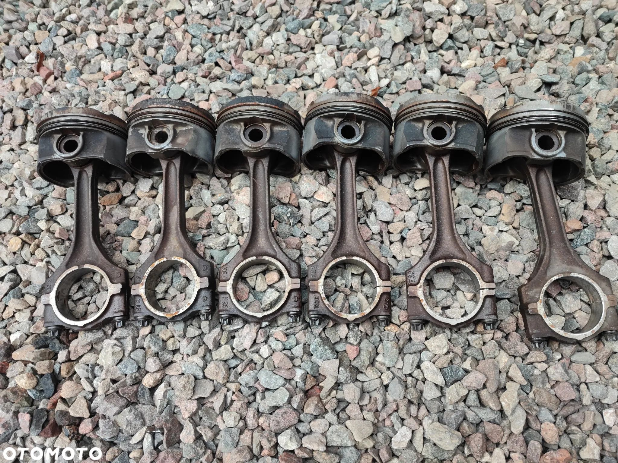 BMW E36 / E39 / E38 / Z3 / E34  ORYGINALNE TŁOKI + KORBOWODY DO SILNIKÓW GAMY M52B25 / M50B25 1XVANOS O NR. 11 24 1 739 725 / 11 24 1 437 211 / 11 25 1 703 456 OEM W DOBRYM STANIE - 1