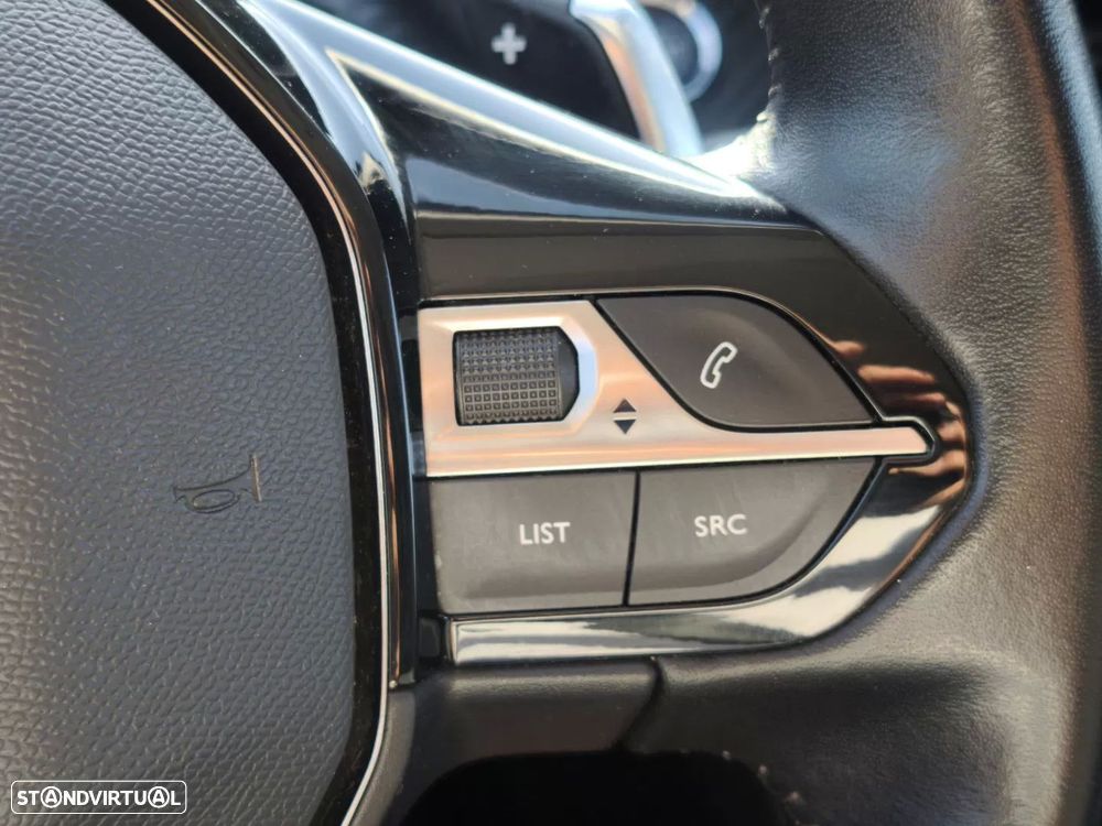 Peugeot 2008 PureTech 130 EAT8 Allure - 16