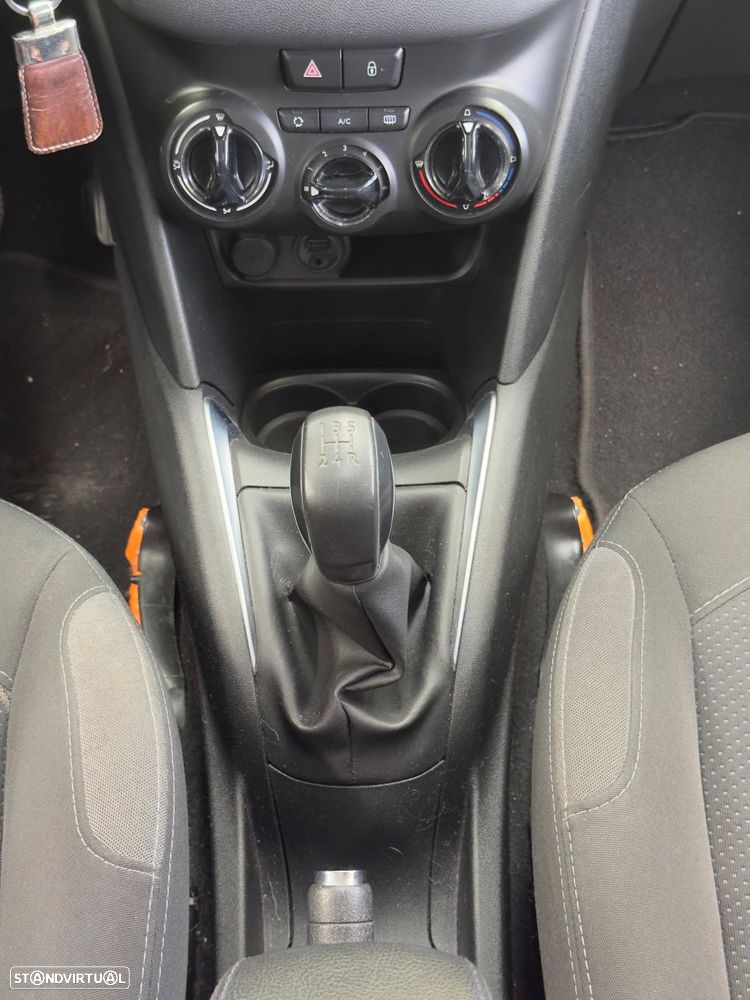 Peugeot 208 1.6 e-HDi Allure - 16