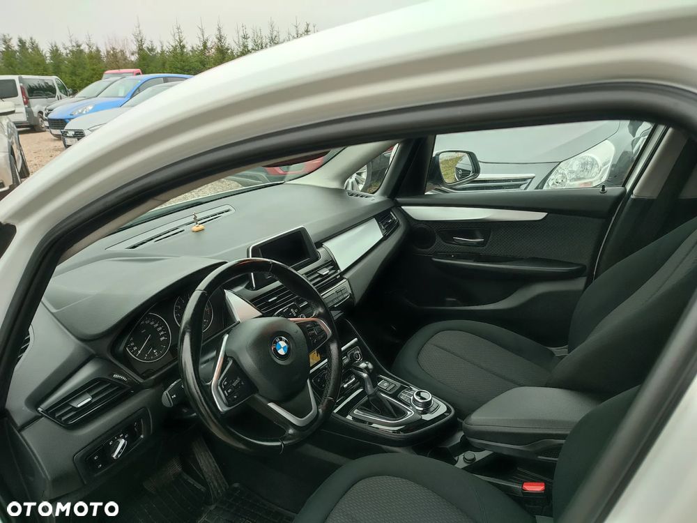 BMW Seria 2 218i - 22