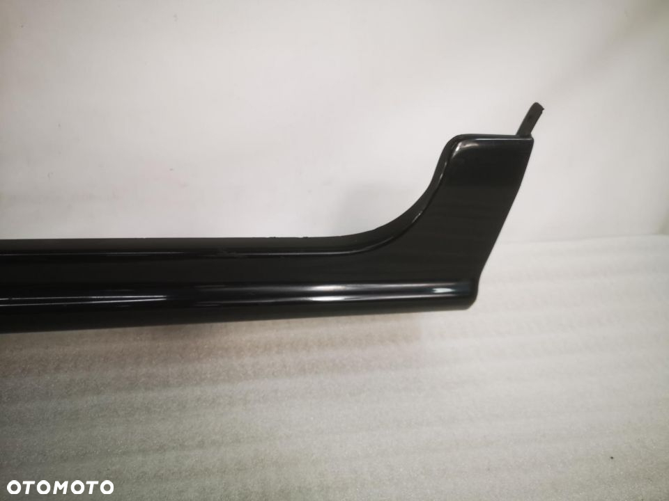 HONDA CIVIC TYPE R 01-05 PRAWA LISTWA PROGOWA / NAKŁADKA PROGU NR AUKCJI PR/42 - 7