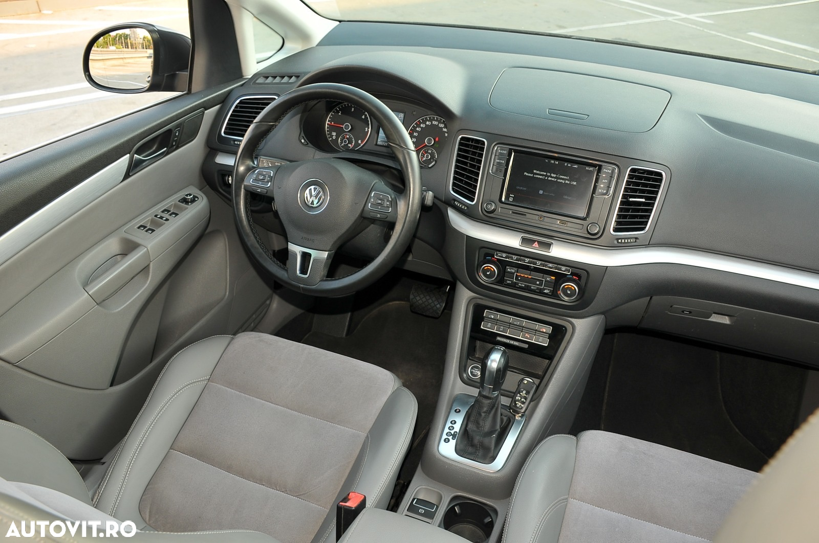 Volkswagen Sharan 2.0 TDI DSG BlueMotion Technology Highline - 4