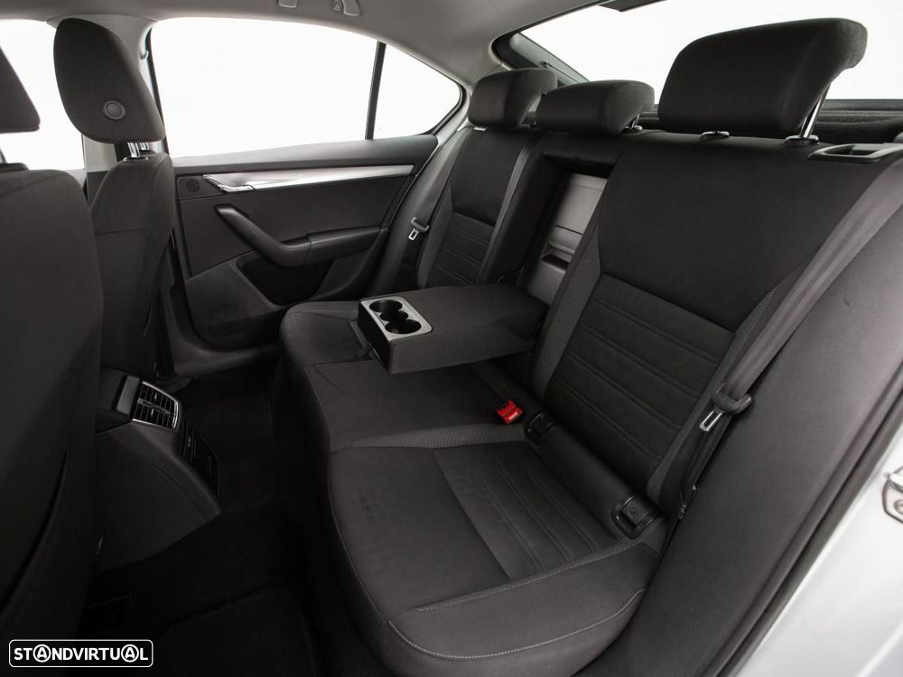 Skoda Octavia - 10