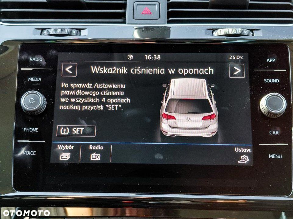 Volkswagen Golf - 25