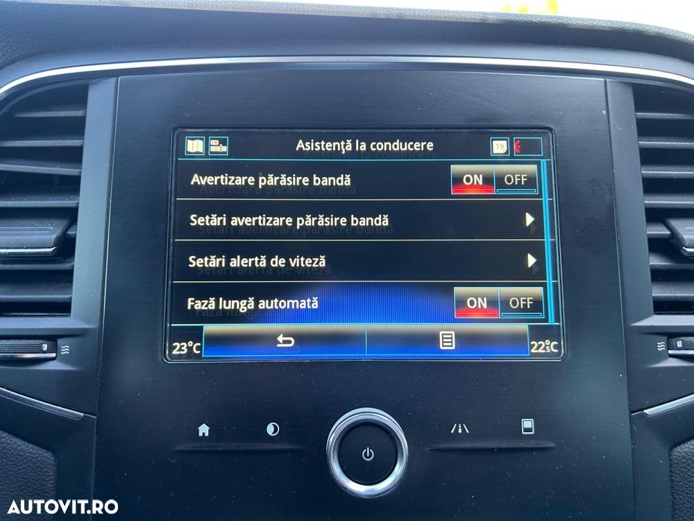 Renault Megane BLUE dCi 115 EDC BUSINESS EDITION - 23