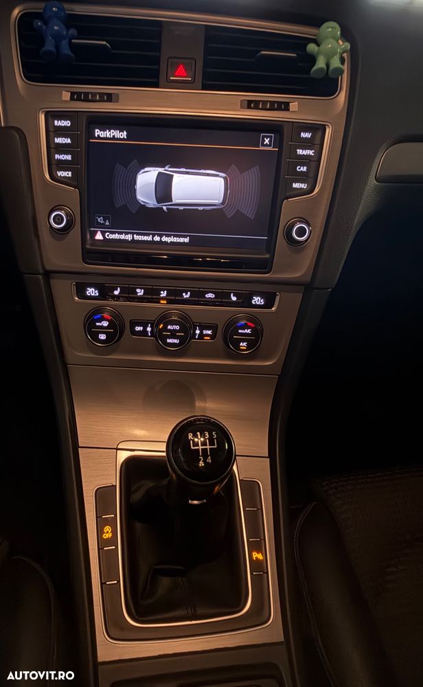 Volkswagen Golf - 13