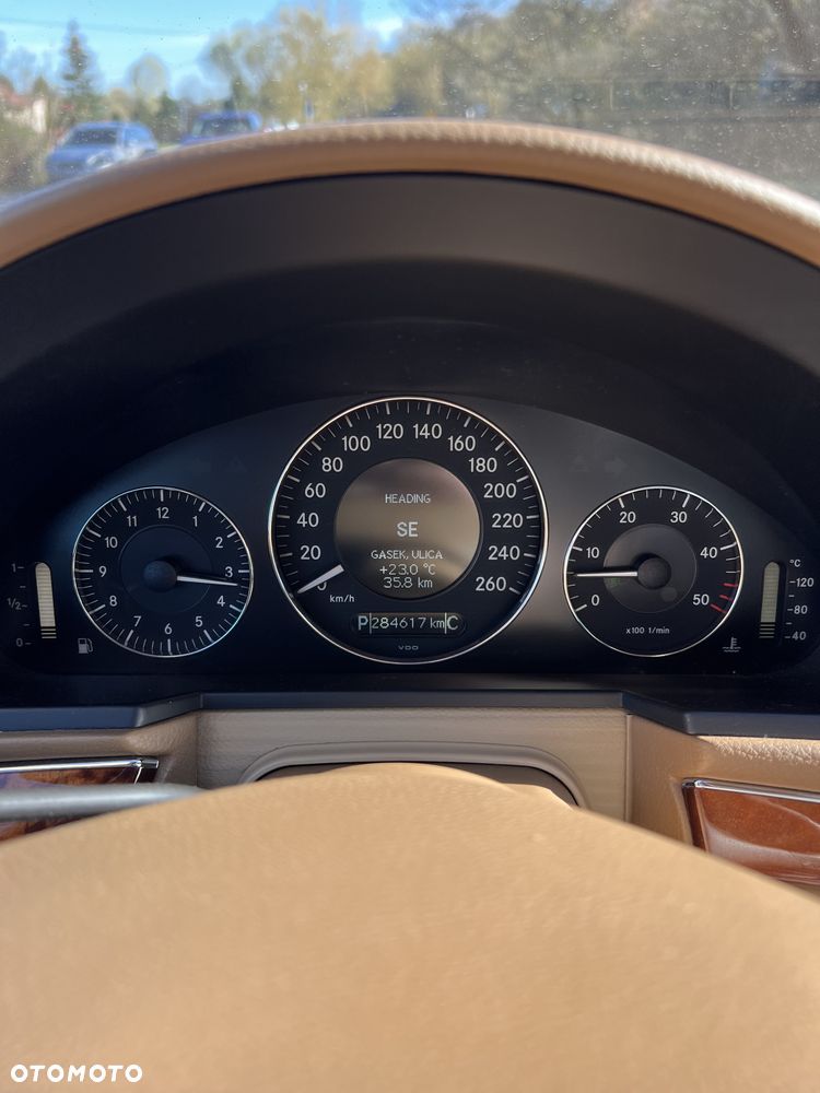 Mercedes-Benz Klasa E - 12