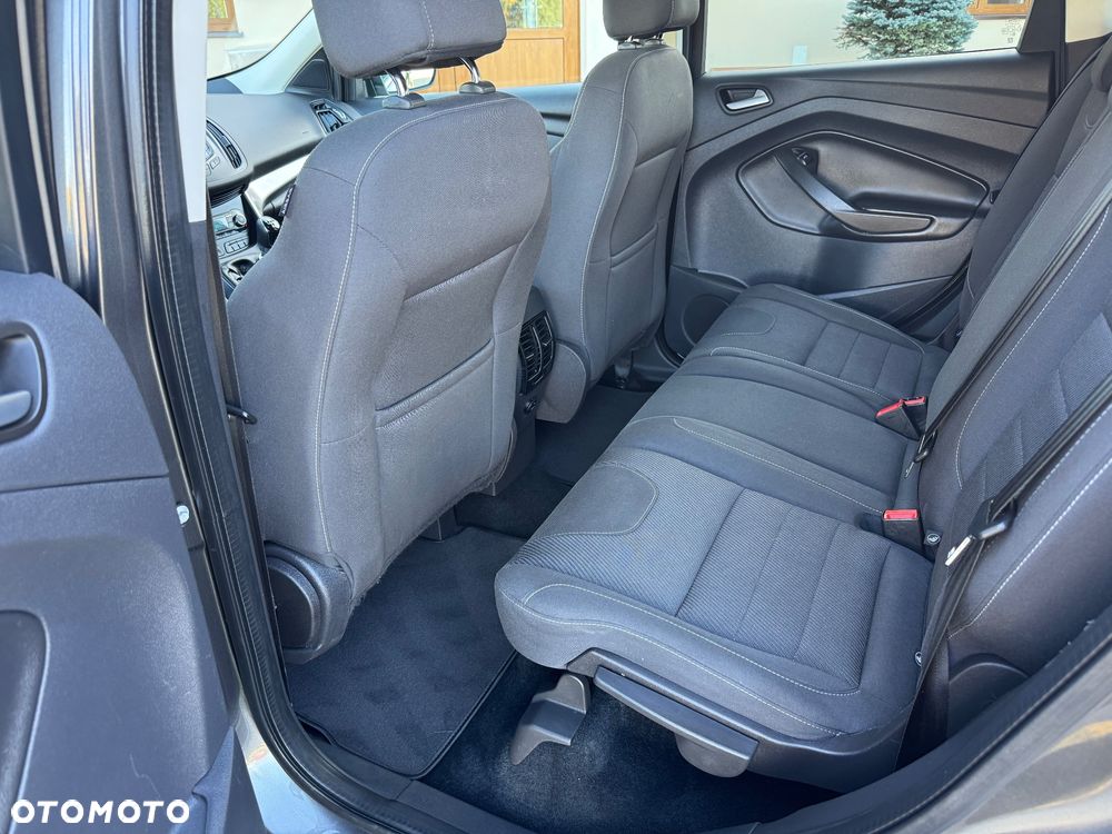 Ford Kuga - 28