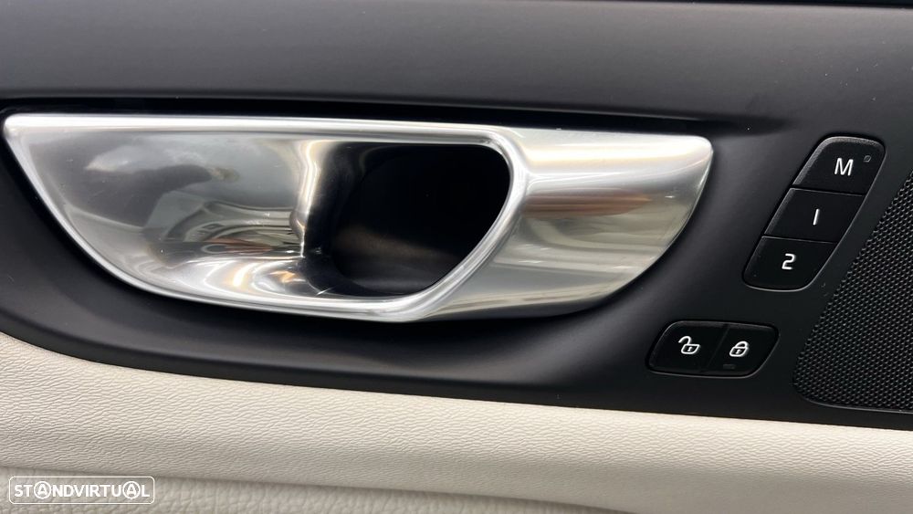 Volvo V60 2.0 T8 AWD TE Inscription Expression - 30