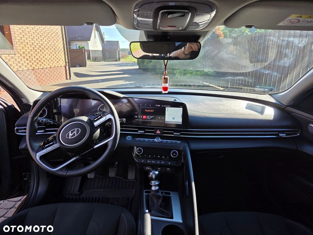 Hyundai Elantra 1.6 Executive - 9