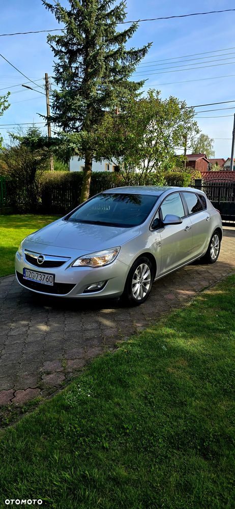 Opel Astra 1.7 CDTI DPF 150 Jahre - 3