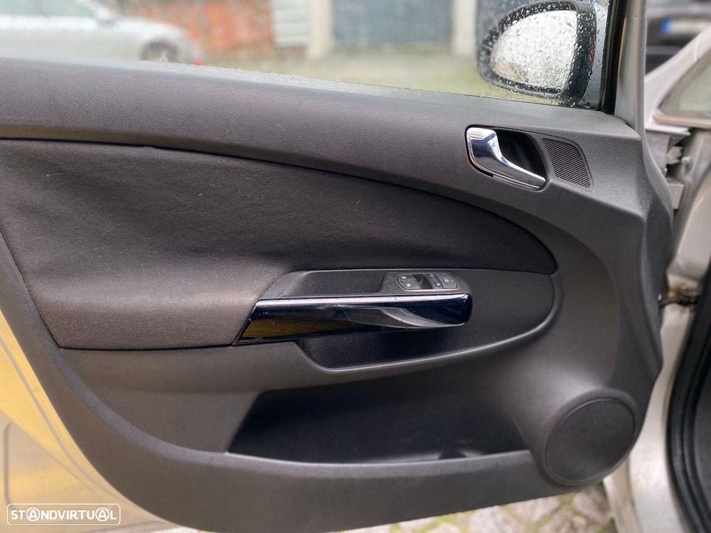 Opel Corsa 1.3 CDTI - 21