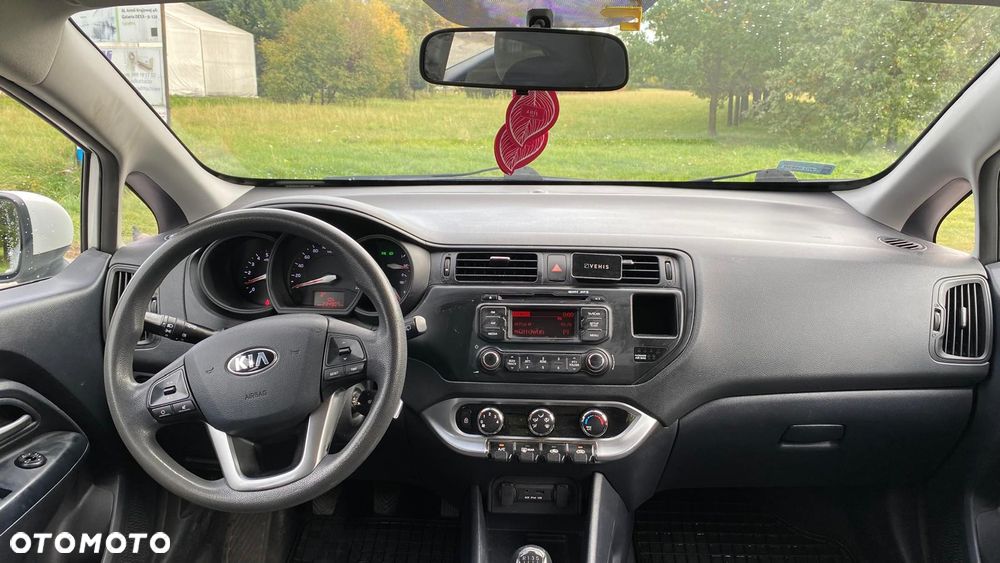 Kia Rio - 7