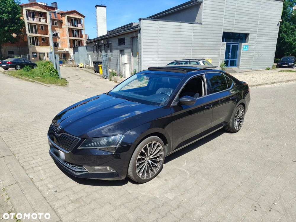 Skoda Superb 2.0 TDI L&K DSG - 19